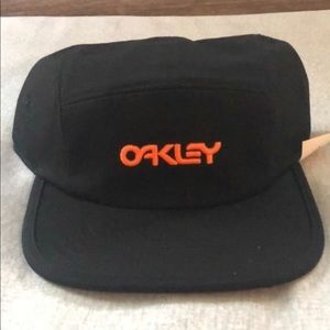 Oakley 5 Panel brand new hat with tag